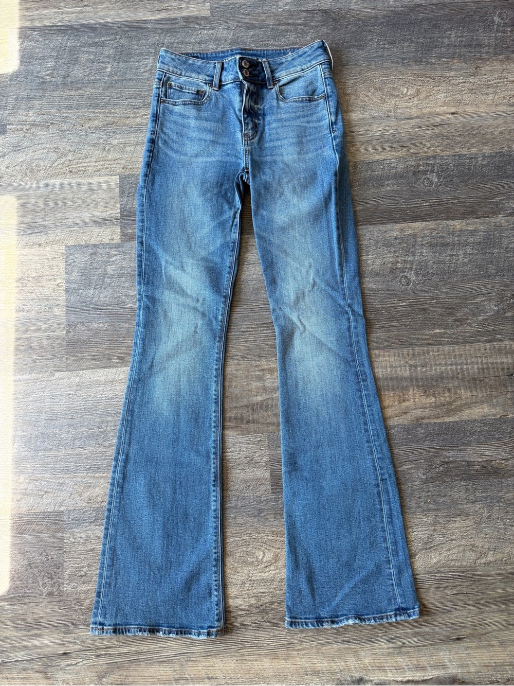 American Eagle Outfitters Women's Light Blue Flare Jeans